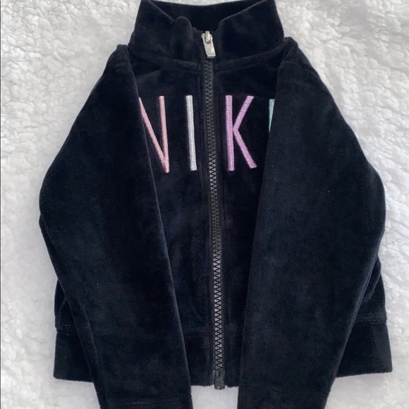 Nike Jogger - Picture 4 of 6